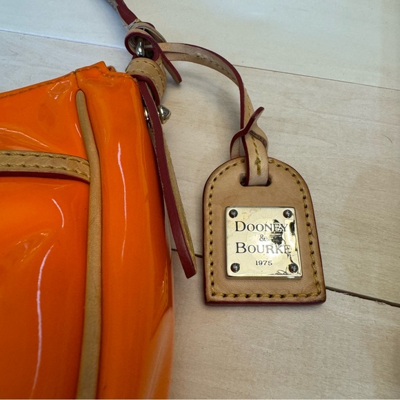 Dooney & Bourke Red Crossbody Orange Patent Leather Bag - Picture 2 of 16